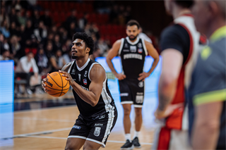 19. kolo TIPOS SBL: BC Prievidza : BC Komárno 101:76 (Vladimír Králik)