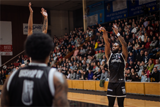 19. kolo TIPOS SBL: BC Prievidza : BC Komárno 101:76 (Vladimír Králik)