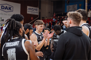 19. kolo TIPOS SBL: BC Prievidza : BC Komárno 101:76 (Vladimír Králik)