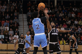 17. kolo TIPOS SBL: BC Prievidza : Slovan Bratislava 67:77 (Ladislav Szibilla)