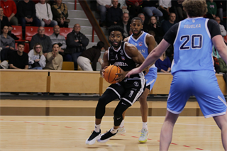 17. kolo TIPOS SBL: BC Prievidza : Slovan Bratislava 67:77 (Ladislav Szibilla)