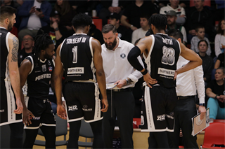 17. kolo TIPOS SBL: BC Prievidza : Slovan Bratislava 67:77 (Ladislav Szibilla)