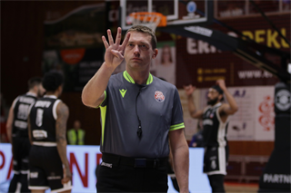 17. kolo TIPOS SBL: BC Prievidza : Slovan Bratislava 67:77 (Ladislav Szibilla)