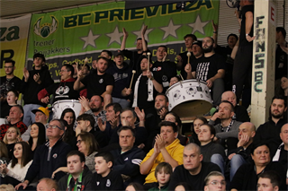 17. kolo TIPOS SBL: BC Prievidza : Slovan Bratislava 67:77 (Ladislav Szibilla)