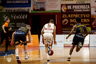 2. zápas BC Prievidza - Iskra Svit 98:82 (foto: Jakub Ruman)