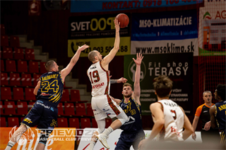 2. zápas BC Prievidza - Iskra Svit 98:82 (foto: Jakub Ruman)