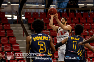 2. zápas BC Prievidza - Iskra Svit 98:82 (foto: Jakub Ruman)