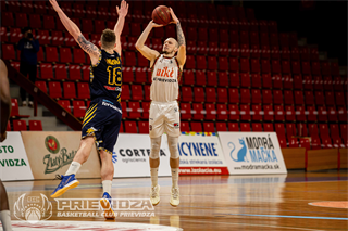 2. zápas BC Prievidza - Iskra Svit 98:82 (foto: Jakub Ruman)