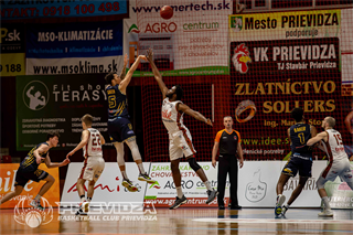 2. zápas BC Prievidza - Iskra Svit 98:82 (foto: Jakub Ruman)