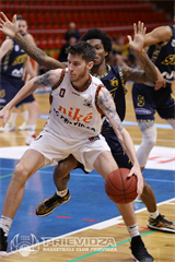 2.zápas BC Prievidza - Iskra Svit 98:82 (foto: Ladislav Szibilla)