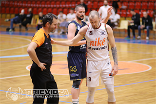 2.zápas BC Prievidza - Iskra Svit 98:82 (foto: Ladislav Szibilla)
