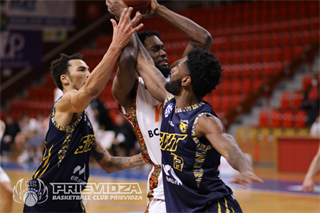 2.zápas BC Prievidza - Iskra Svit 98:82 (foto: Ladislav Szibilla)