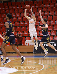 2.zápas BC Prievidza - Iskra Svit 98:82 (foto: Ladislav Szibilla)