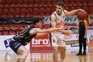 2.zápas BC Prievidza - Iskra Svit 98:82 (foto: Ladislav Szibilla)