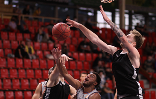 Prípravný zápas - BC Prievidza : Spišskí Rytieri 73:75 (foto: Ladislav Szibilla)