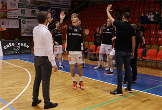 Alpe Adria Cup: BC PRIEVIDZA - BK Sluneta Ústí nad Labem 81:91 (Foto: Ladislav Szibilla)