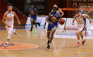 Alpe Adria Cup: BC PRIEVIDZA - BK Sluneta Ústí nad Labem 81:91 (Foto: Ladislav Szibilla)
