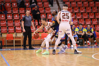Alpe Adria Cup: BC PRIEVIDZA - BK Sluneta Ústí nad Labem 81:91 (Foto: Ladislav Szibilla)