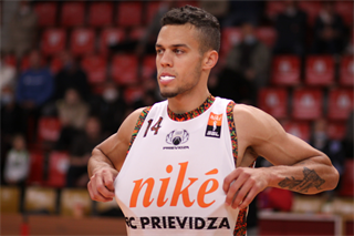 3. Kolo SBL BC Prievidza : MBK Handlová 72:73 (foto: Ladislav Szibilla)