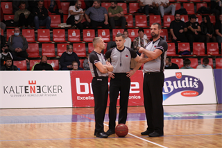 3. Kolo SBL BC Prievidza : MBK Handlová 72:73 (foto: Ladislav Szibilla)