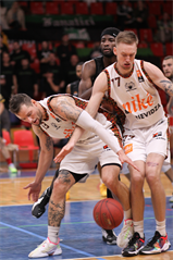 3. Kolo SBL BC Prievidza : MBK Handlová 72:73 (foto: Ladislav Szibilla)
