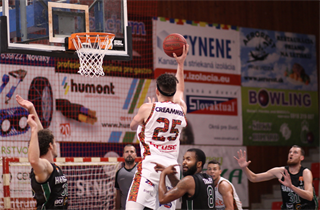 3. Kolo SBL BC Prievidza : MBK Handlová 72:73 (foto: Ladislav Szibilla)