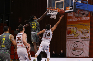 5. Kolo Niké SBL - BC Prievidza : BK Levickí Patrioti 60 : 105 (foto: Ladislav Szibilla)