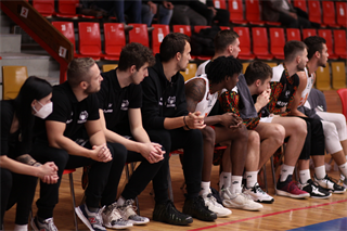 7. Kolo Niké SBL: BC Prievidza - BC Komárno 79:100 (foto: Ladislav Szibilla)