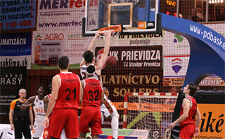 7. Kolo Niké SBL: BC Prievidza - BC Komárno 79:100 (foto: Ladislav Szibilla)