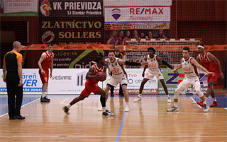 7. Kolo Niké SBL: BC Prievidza - BC Komárno 79:100 (foto: Ladislav Szibilla)