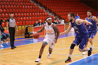 11. Kolo Niké SBL: BC Prievidza - Spišskí Rytieri 58:71 (foto: Ladislav Szibilla)