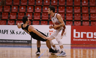 Alpe Adria Cup: BC Prievidza - Nutrisport Ilirija 85:83 (Foto: Ladislav Szibilla)