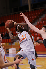 Alpe Adria Cup: BC Prievidza - Nutrisport Ilirija 85:83 (Foto: Ladislav Szibilla)