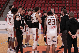 Alpe Adria Cup: BC Prievidza - Nutrisport Ilirija 85:83 (Foto: Ladislav Szibilla)