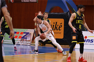 13. Kolo Niké SBL: BC Prievidza - Inter Bratislava 70:79 (foto: Ladislav Szibilla)