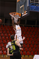 13. Kolo Niké SBL: BC Prievidza - Inter Bratislava 70:79 (foto: Ladislav Szibilla)