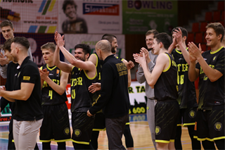 13. Kolo Niké SBL: BC Prievidza - Inter Bratislava 70:79 (foto: Ladislav Szibilla)