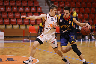 8. Kolo Niké SBL: BC Prievidza - Iskra Svit 88:102 (foto: Ladislav Szibilla)