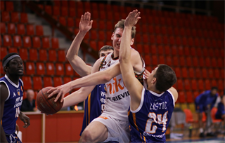 9. Kolo Niké SBL: BC Prievidza - BKM Lučenec 83:91 (foto: Ladislav Szibilla)