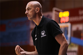 17. Kolo Niké SBL: BC Prievidza - MBK Baník Handlová 90:87 (foto: Ladislav Szibilla)