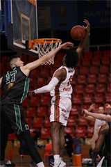 17. Kolo Niké SBL: BC Prievidza - MBK Baník Handlová 90:87 (foto: Ladislav Szibilla)