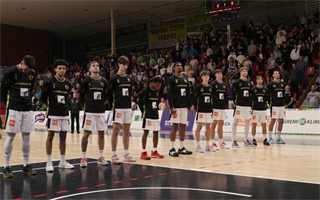 6. Kolo Niké SBL: BC Prievidza - BC Komárno 69:76 (foto: Ladislav Szibilla)	