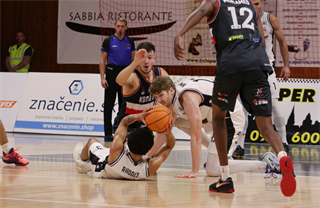 6. Kolo Niké SBL: BC Prievidza - BC Komárno 69:76 (foto: Ladislav Szibilla)	