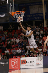 6. Kolo Niké SBL: BC Prievidza - BC Komárno 69:76 (foto: Ladislav Szibilla)	