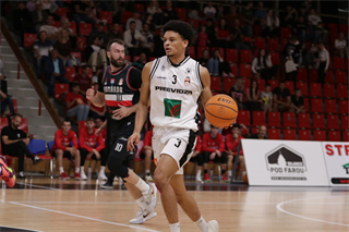 6. Kolo Niké SBL: BC Prievidza - BC Komárno 69:76 (foto: Ladislav Szibilla)	