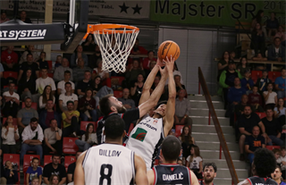 6. Kolo Niké SBL: BC Prievidza - BC Komárno 69:76 (foto: Ladislav Szibilla)	