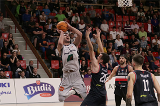 6. Kolo Niké SBL: BC Prievidza - BC Komárno 69:76 (foto: Ladislav Szibilla)	