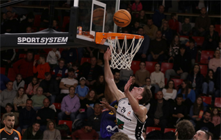 8. Kolo Niké SBL: BC Prievidza - BK Iskra Svit 76:86 (foto: Ladislav Szibilla)	