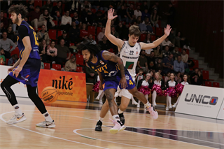 8. Kolo Niké SBL: BC Prievidza - BK Iskra Svit 76:86 (foto: Ladislav Szibilla)	