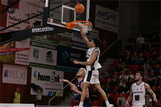 8. Kolo Niké SBL: BC Prievidza - BK Iskra Svit 76:86 (foto: Ladislav Szibilla)	